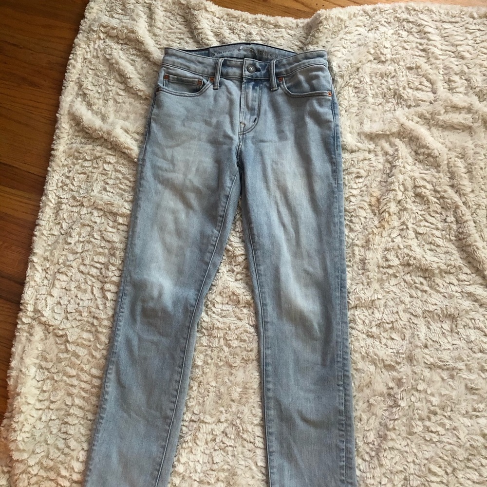 Light Wash American Eagle Jeans